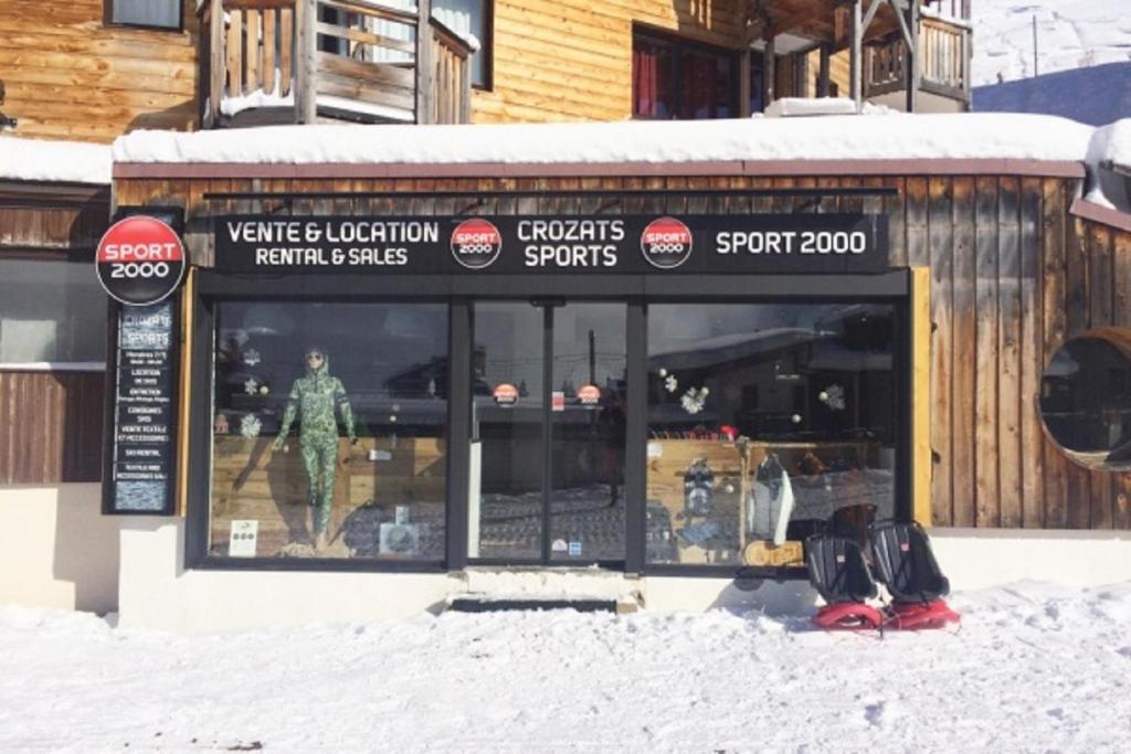 STUDIO CABINE COSY TRES CALME RESIDENCE ALPAGES 2 AU PIED DES PISTES appartement pied des pistes 15