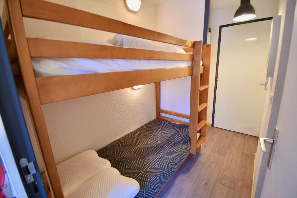 STUDIO CABINE COSY TRES CALME RESIDENCE ALPAGES 2 AU PIED DES PISTES appartement pied des pistes 6