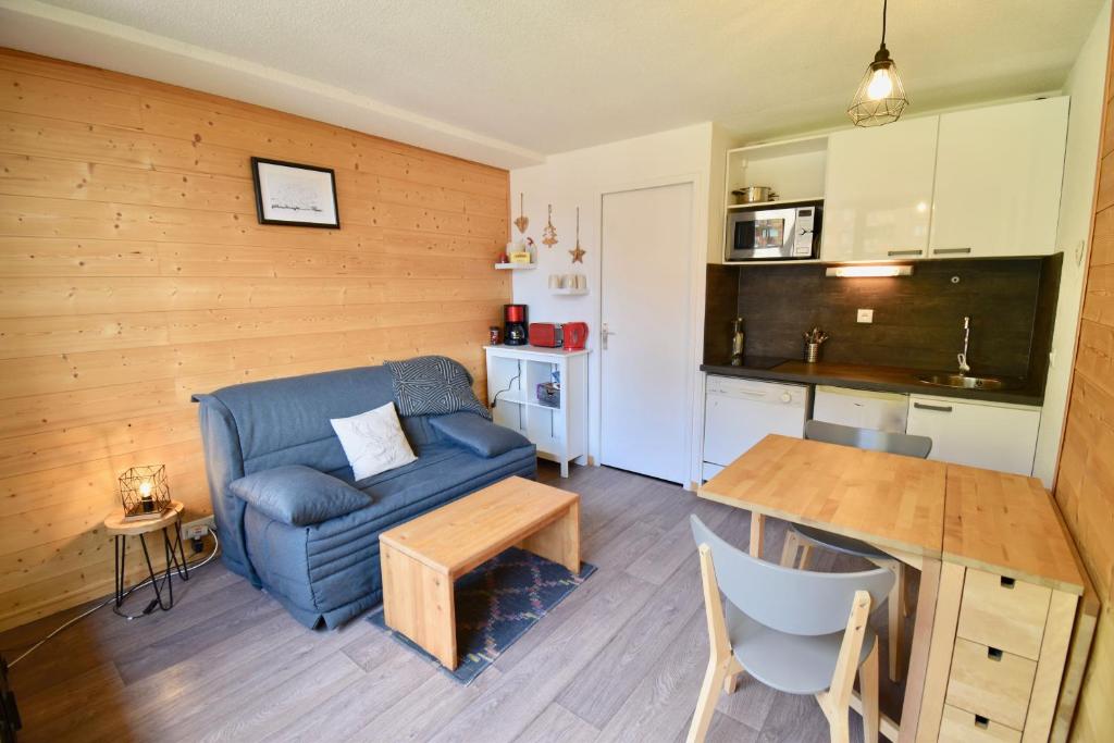 STUDIO CABINE COSY TRES CALME RESIDENCE ALPAGES 2 AU PIED DES PISTES appartement pied des pistes 8