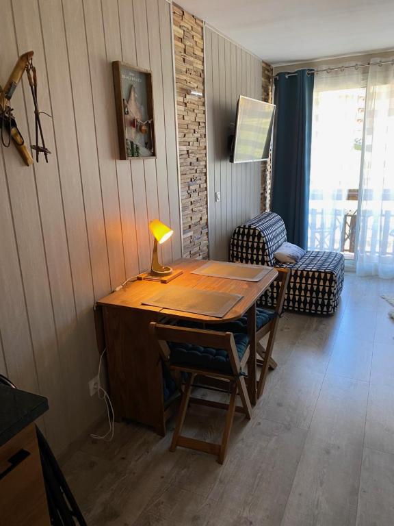 STUDIO COCOONING SUPERDEVOLUY PIED DES PISTES appartement pied des pistes 12