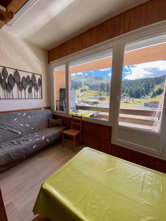 SUPER LIORAN APPARTEMENT ENTIEREMENT EQUIPE appartement pied des pistes 5