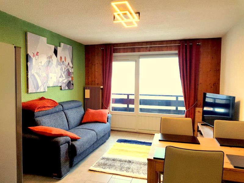 SUPERBE APPARTEMENT T2 3 ETOILES 40m2 PIED DES PISTES VUE SUR LE LAC appartement pied des pistes 13