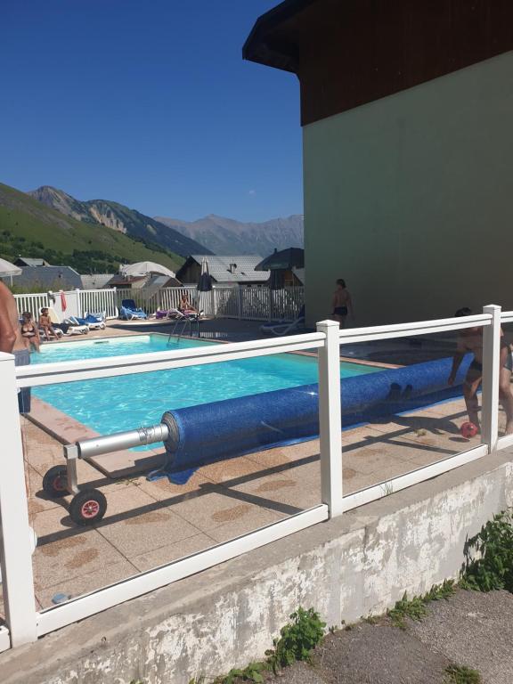 Saint Sorlin DArves 4 6 personnes pied des pistes 310km de pistes tous niveaux appartement pied des pistes 3