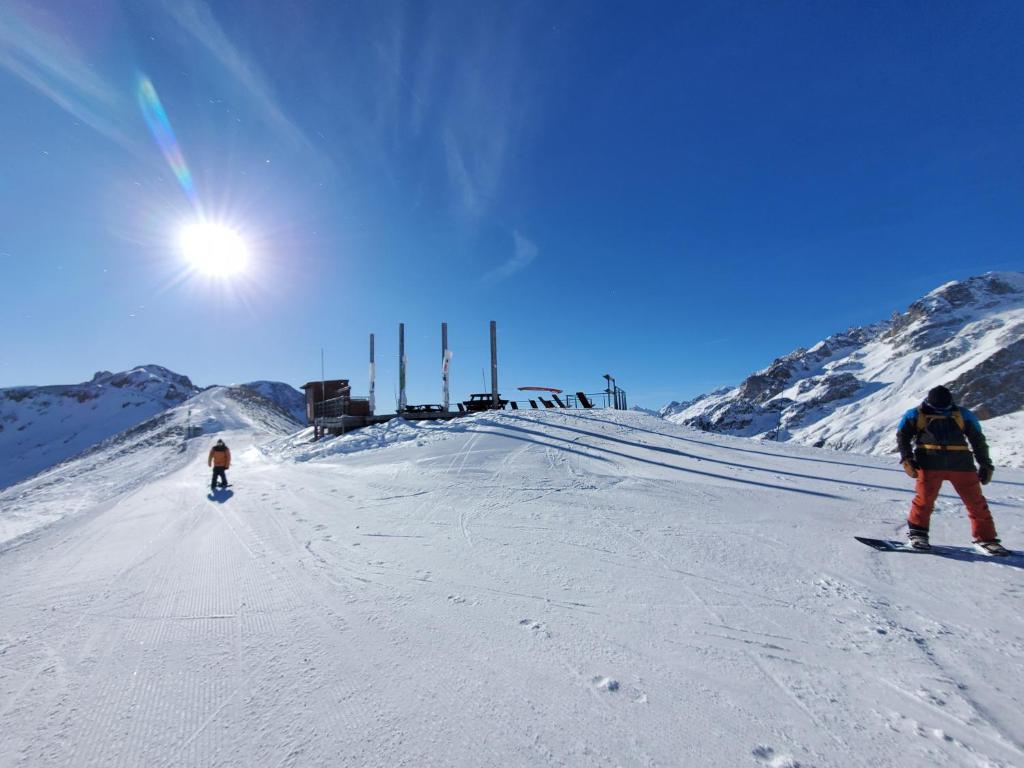 Serre Chevalier facon chalet luxe appartement pied des pistes 19