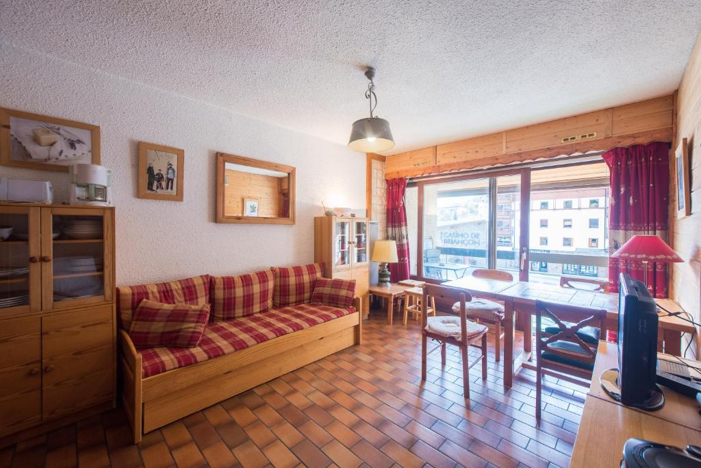 Serre chevalier Vallee Briancon appartement pied des pistes 12