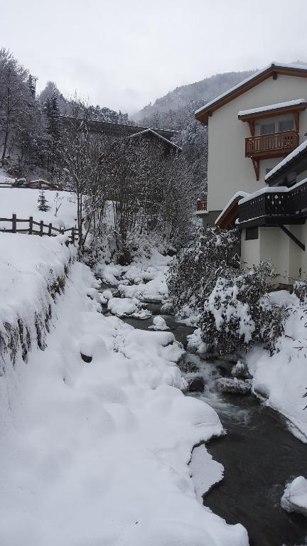 Ski 3 Vallees a 80m telecabine de lOlympe appt 50m2 3etoiles appartement pied des pistes 10