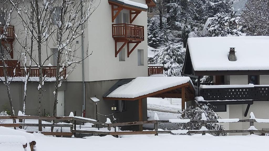 Ski 3 Vallees a 80m telecabine de lOlympe appt 50m2 3etoiles appartement pied des pistes 14