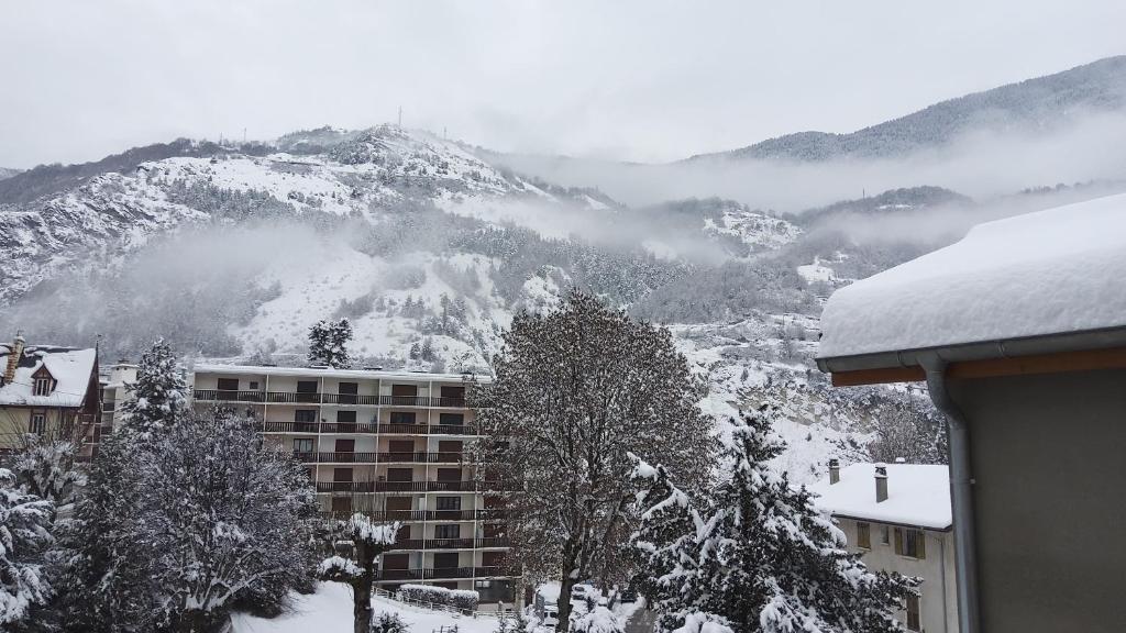 Ski 3 Vallees a 80m telecabine de lOlympe appt 50m2 3etoiles appartement pied des pistes 17