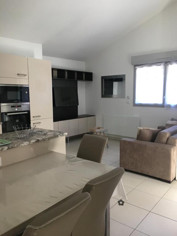 Ski 3 Vallees a 80m telecabine de lOlympe appt 50m2 3etoiles appartement pied des pistes 3