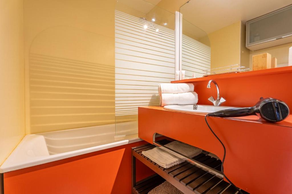 Ski In Out Heart of Val Thorens Beautiful View WiFi 108 appartement pied des pistes 2
