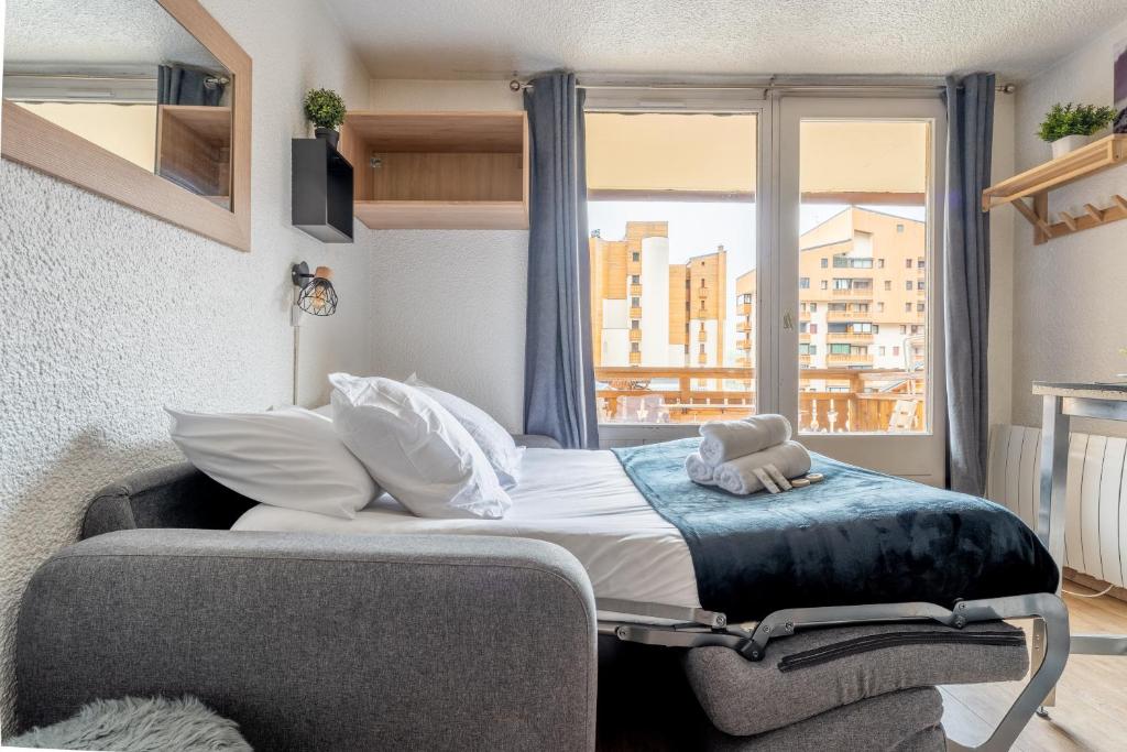 Ski In Out Heart of Val Thorens Convenient Flat WiFi 92 appartement pied des pistes 1