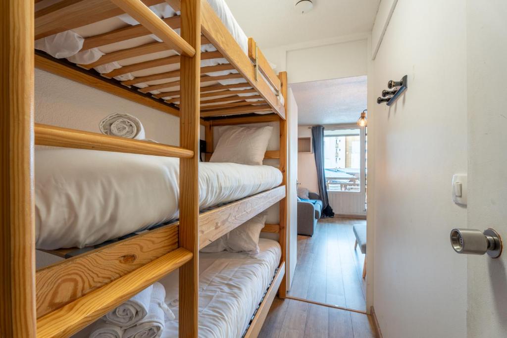 Ski In Out Heart of Val Thorens Convenient Flat WiFi 92 appartement pied des pistes 6