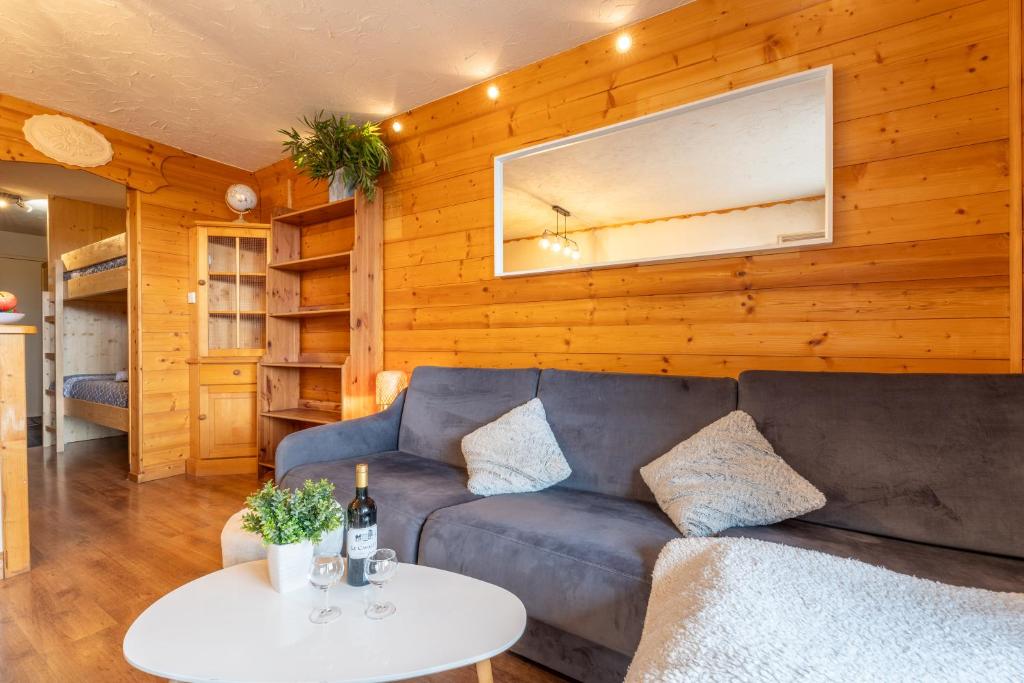 Ski In Out Heart of Val Thorens Warm Hearted Apartment WiFi 165 appartement pied des pistes