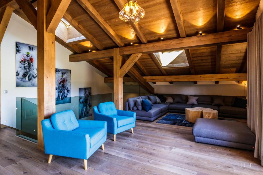 Ski in ski out Le Moulin charming duplex just 50 m from Princesse gondola Megeve appartement pied des pistes 11