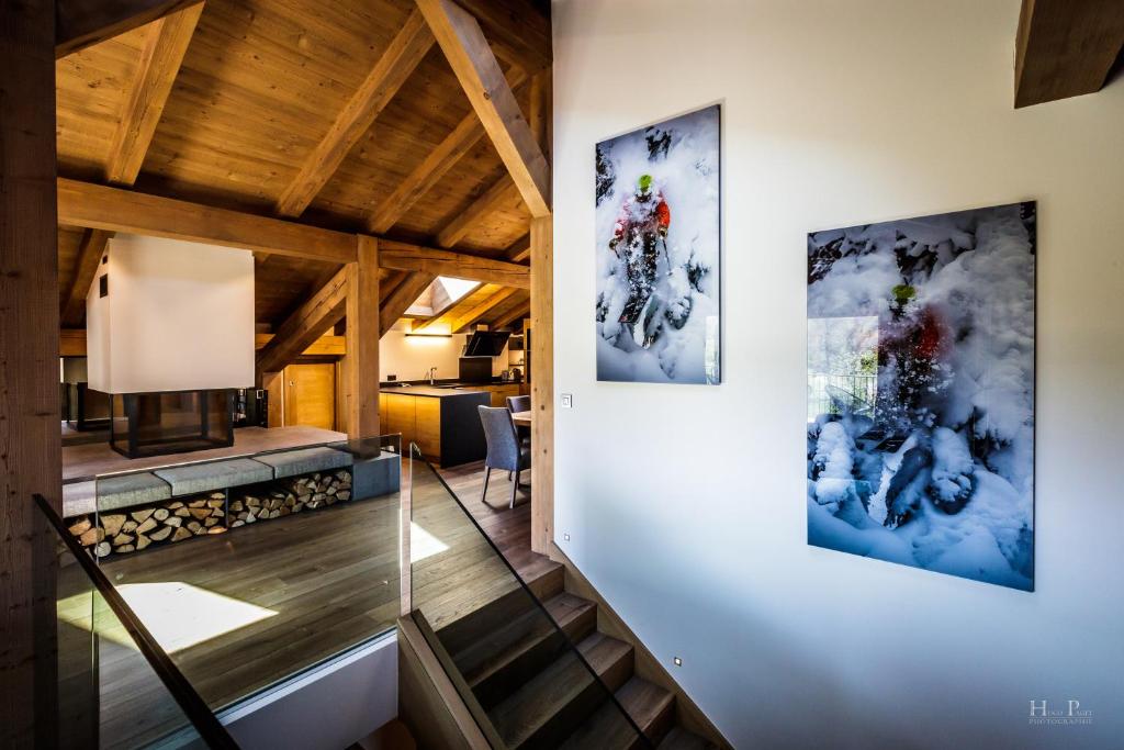 Ski in ski out Le Moulin charming duplex just 50 m from Princesse gondola Megeve appartement pied des pistes 13