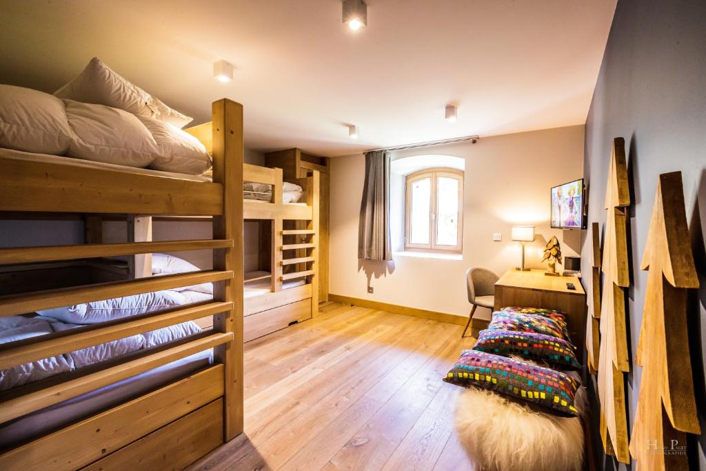 Ski in ski out Le Moulin charming duplex just 50 m from Princesse gondola Megeve appartement pied des pistes 14