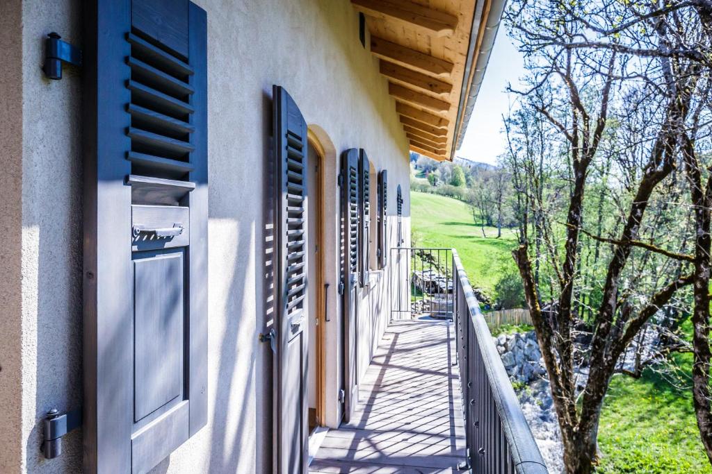 Ski in ski out Le Moulin charming duplex just 50 m from Princesse gondola Megeve appartement pied des pistes 9