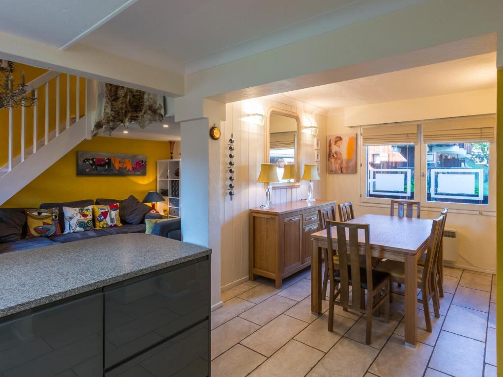 Ski inski out pool great for summer and winter appartement pied des pistes 9