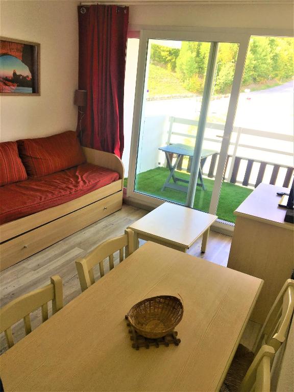 Skis aux pieds station 1600 Sun Vallee appartement pied des pistes