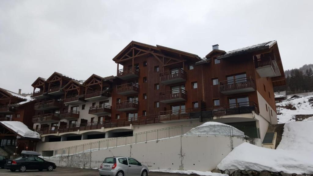 Skis aux pieds station 1800 Dame Blanche appartement pied des pistes 6