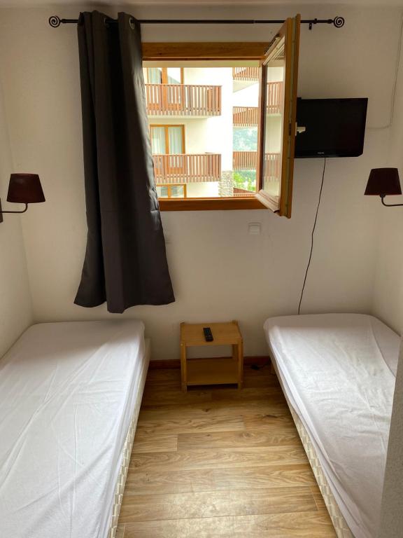 Skis aux pieds station 1800 Dame Blanche appartement pied des pistes 7