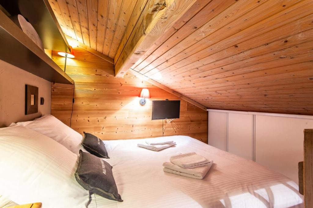 SlowChalet MontBlanc Duplex Mountain View Balcony Elevator Free Parking Calm appartement pied des pistes 18