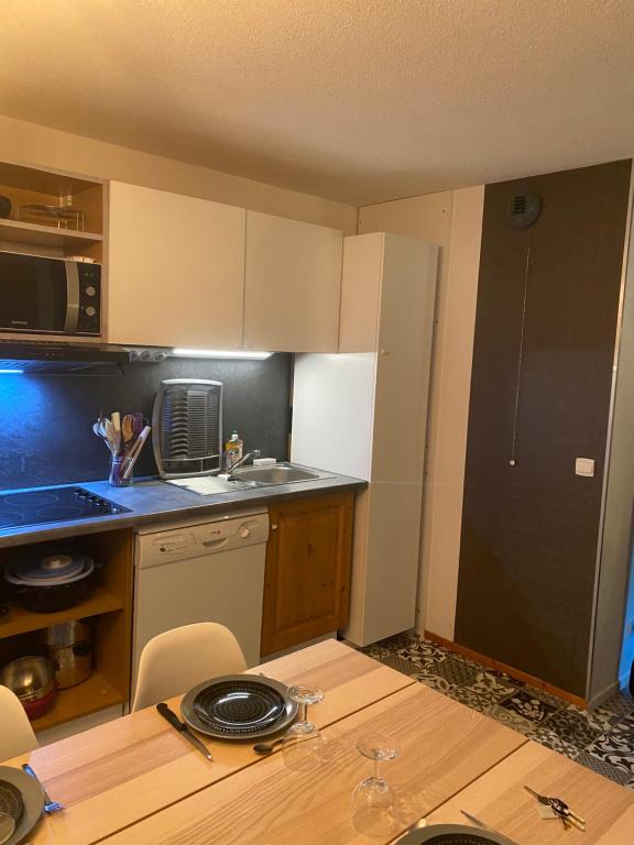 Spacieux Chaleureux Apt avec vue panoramique appartement pied des pistes 8
