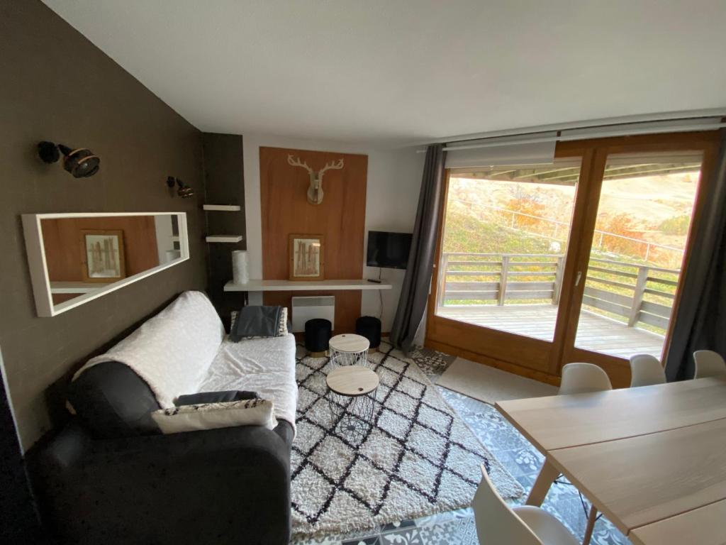 Spacieux Chaleureux Apt avec vue panoramique appartement pied des pistes