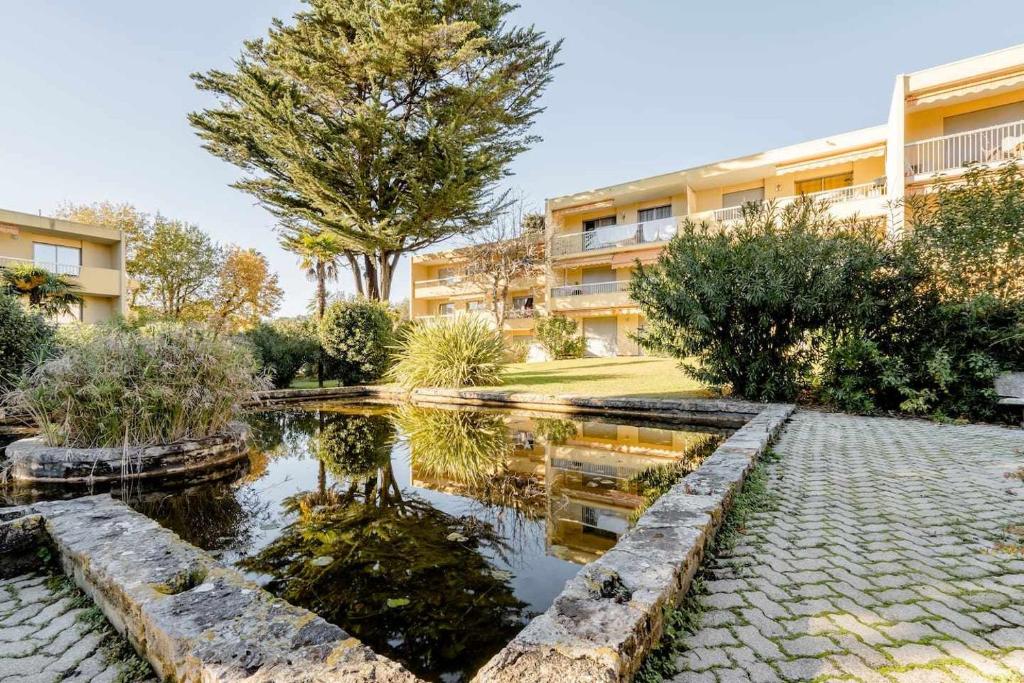 Spacious apartment at a 5 min walk from the beach appartement pied des pistes 15