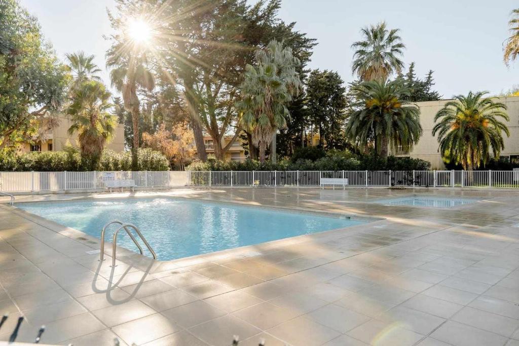 Spacious apartment at a 5 min walk from the beach appartement pied des pistes