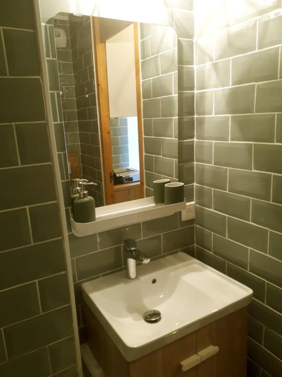 Studio 2 3 pers at the foot of the slopes appartement pied des pistes 5