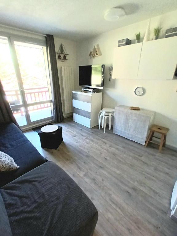 Studio 2 alpes pied piste petite aiguille menage inclus balcon parking appartement pied des pistes 16