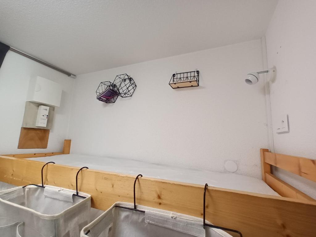 Studio 2 alpes pied piste petite aiguille menage inclus balcon parking appartement pied des pistes 2