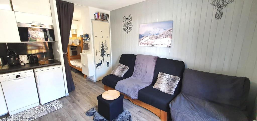 Studio 2 alpes pied piste petite aiguille menage inclus balcon parking appartement pied des pistes 3