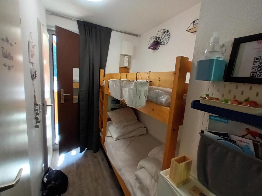 Studio 2 alpes pied piste petite aiguille menage inclus balcon parking appartement pied des pistes 6