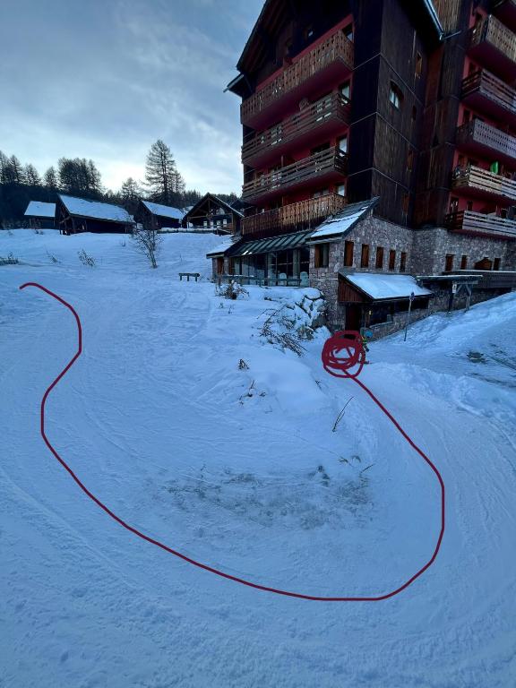 Studio 4 a 5 personnes Les balcons de Sirius RISOUL appartement pied des pistes 15
