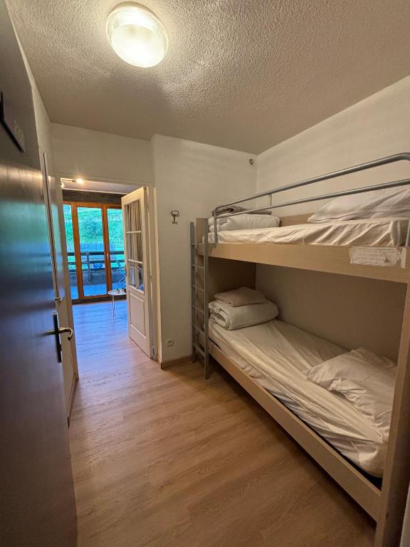 Studio 4 pers. Les Orres 1800 appartement pied des pistes 4