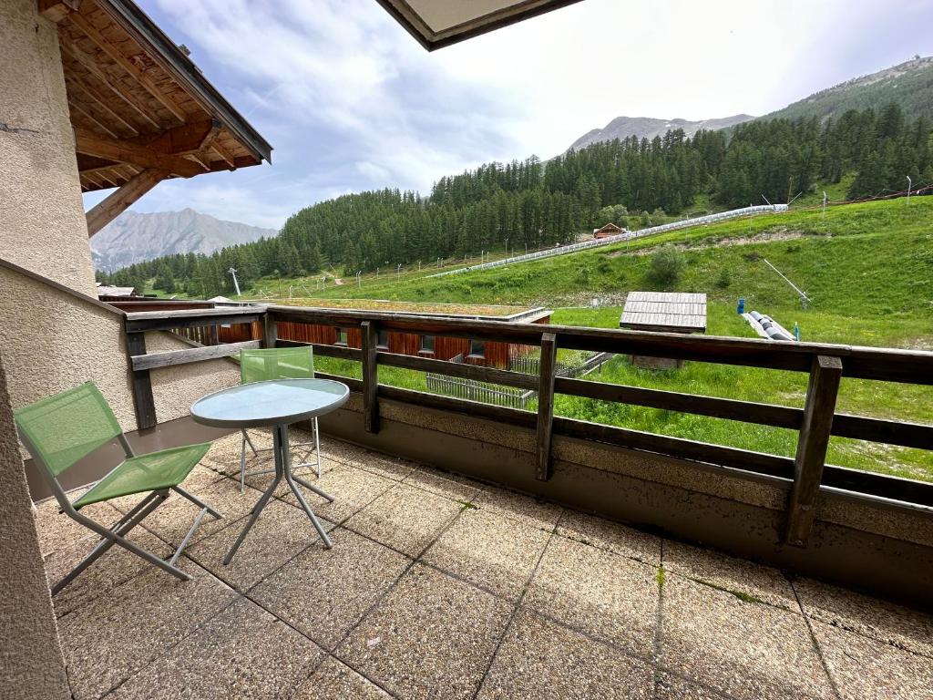 Studio 4 pers. Les Orres 1800 appartement pied des pistes 7