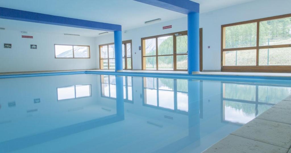 Studio 4 pers. Les Orres 1800 appartement pied des pistes 8