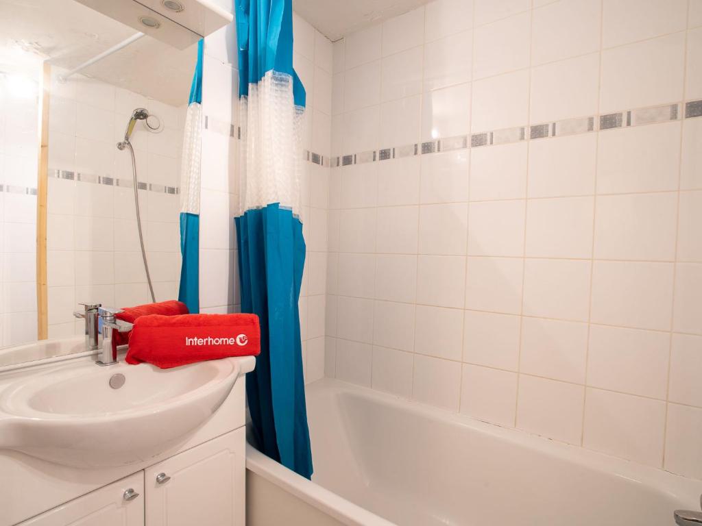 Studio Arcelle 216 by Interhome appartement pied des pistes 9