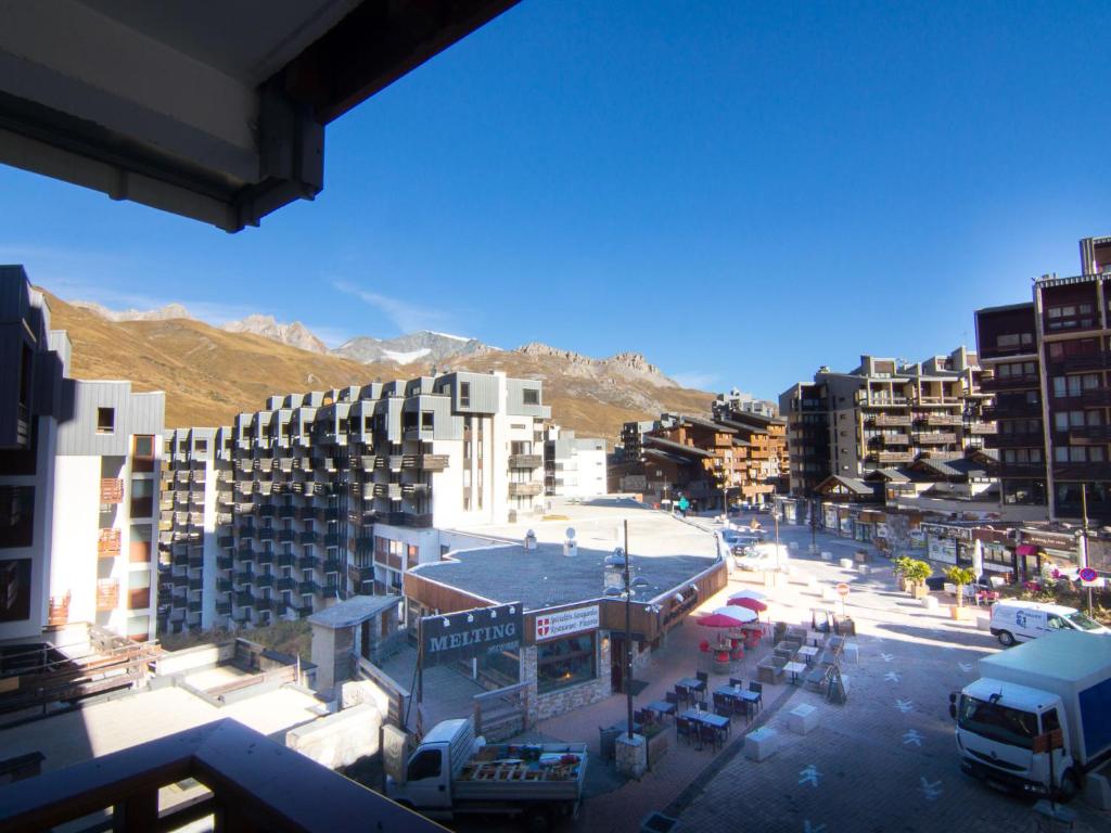 Studio Le Curling B Val Claret 36 by Interhome appartement pied des pistes 11
