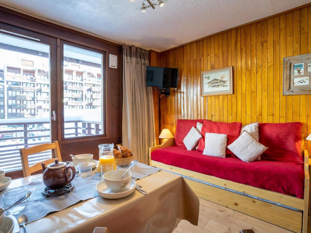 Studio Le Curling B Val Claret 36 by Interhome appartement pied des pistes 5