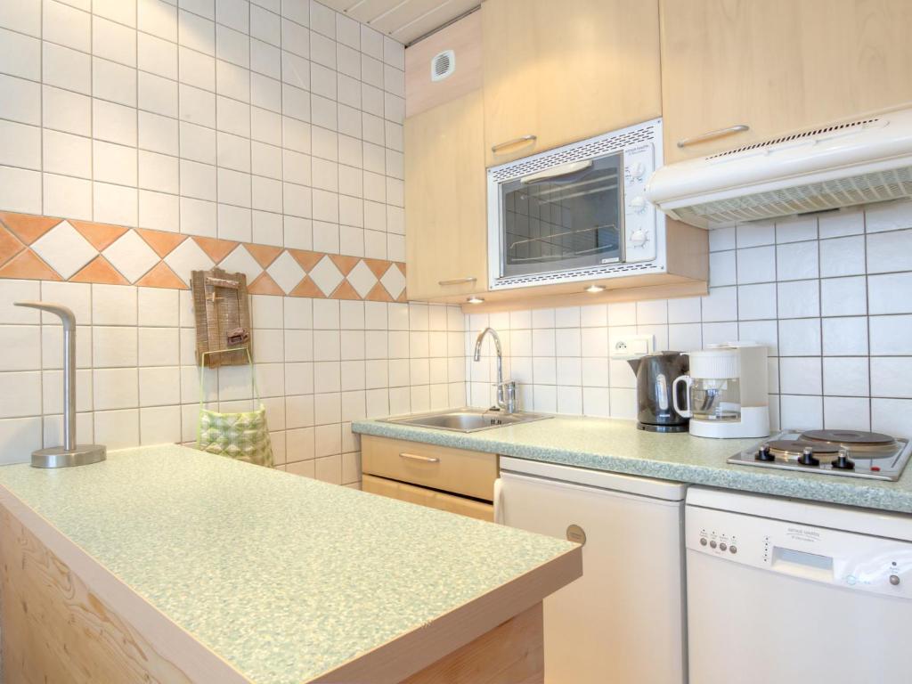 Studio Le Prariond Val Claret 9 by Interhome appartement pied des pistes 4