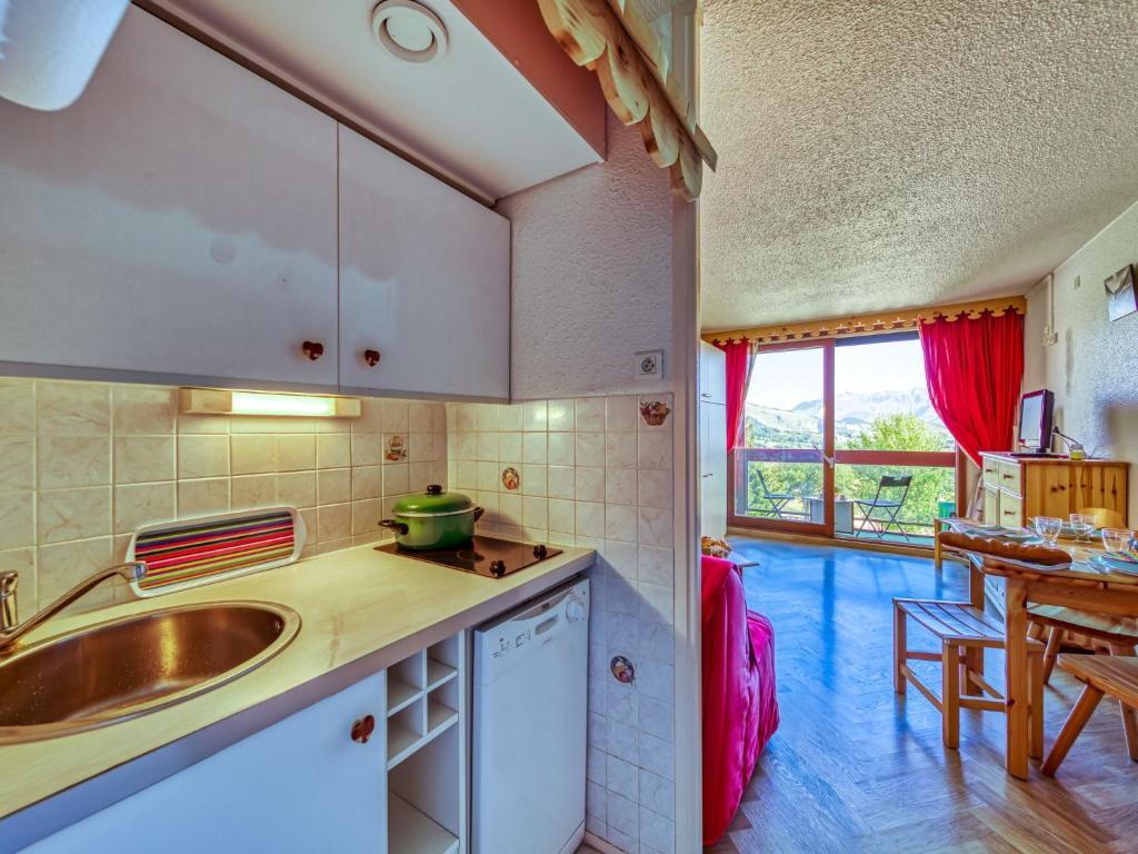 Studio Lunik Orion 49 by Interhome appartement pied des pistes 18