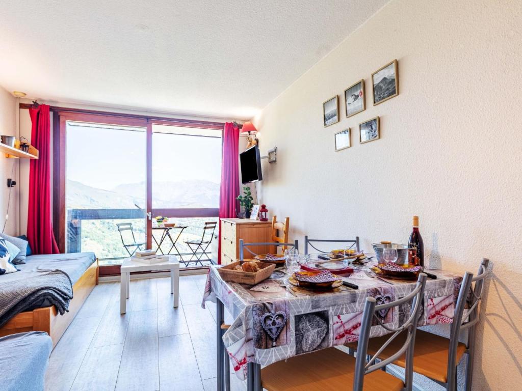 Studio Pegase Phenix 59 by Interhome appartement pied des pistes 8