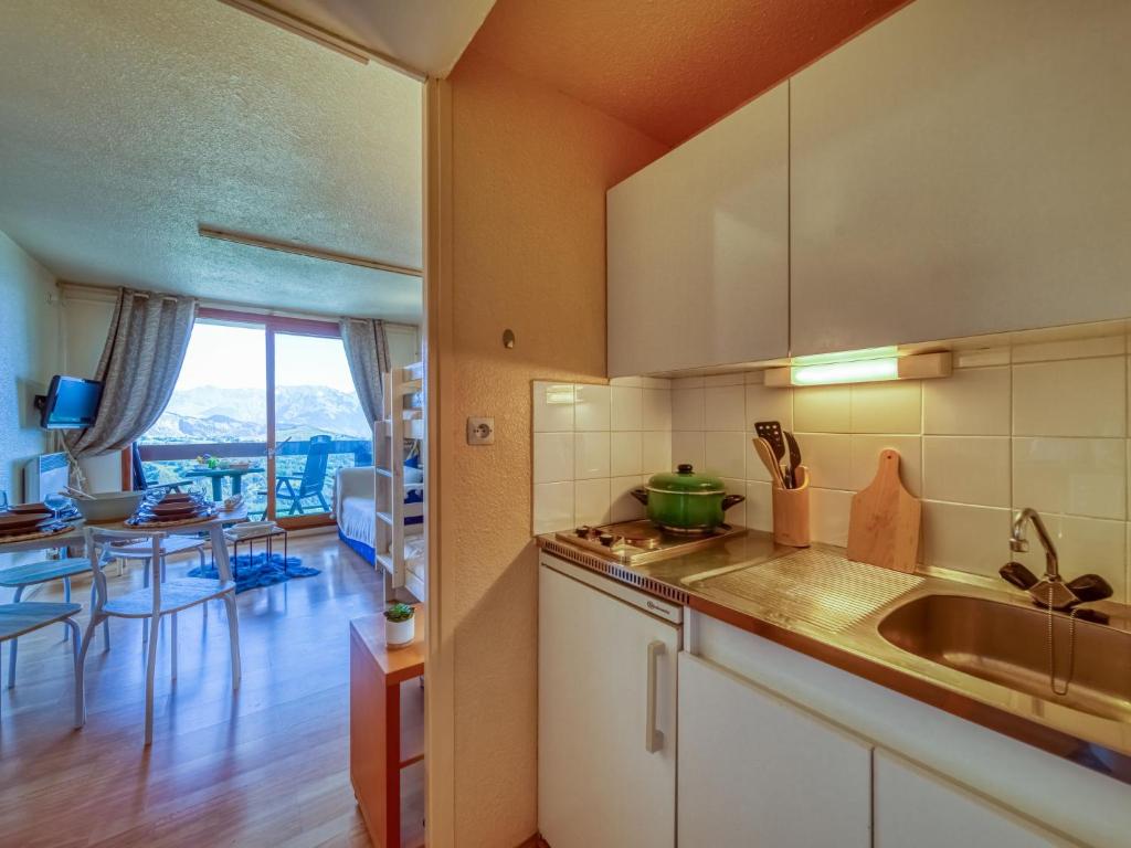 Studio Pegase Phenix 73 by Interhome appartement pied des pistes 4