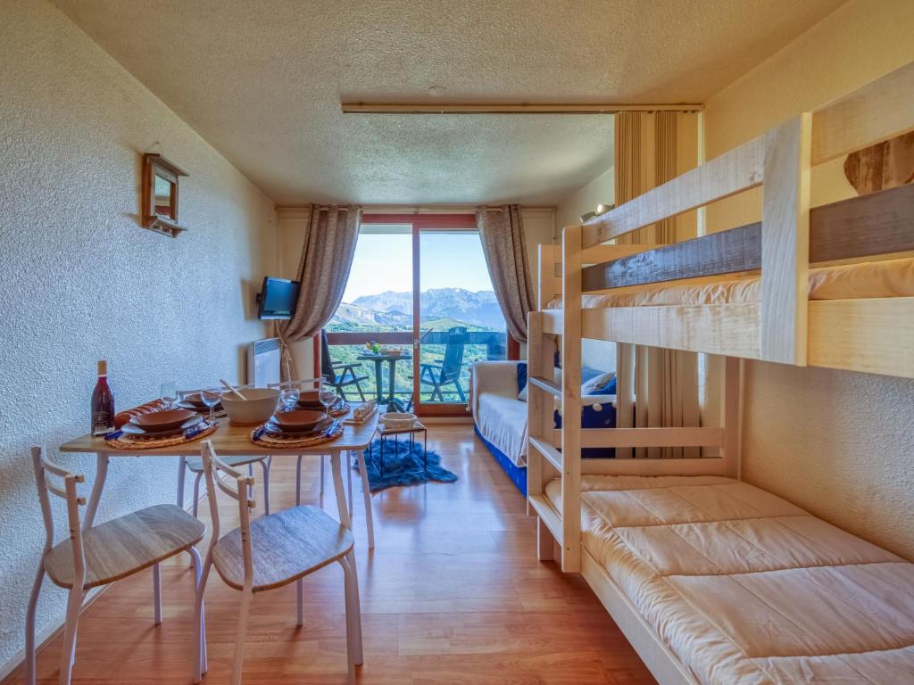 Studio Pegase Phenix 73 by Interhome appartement pied des pistes 6