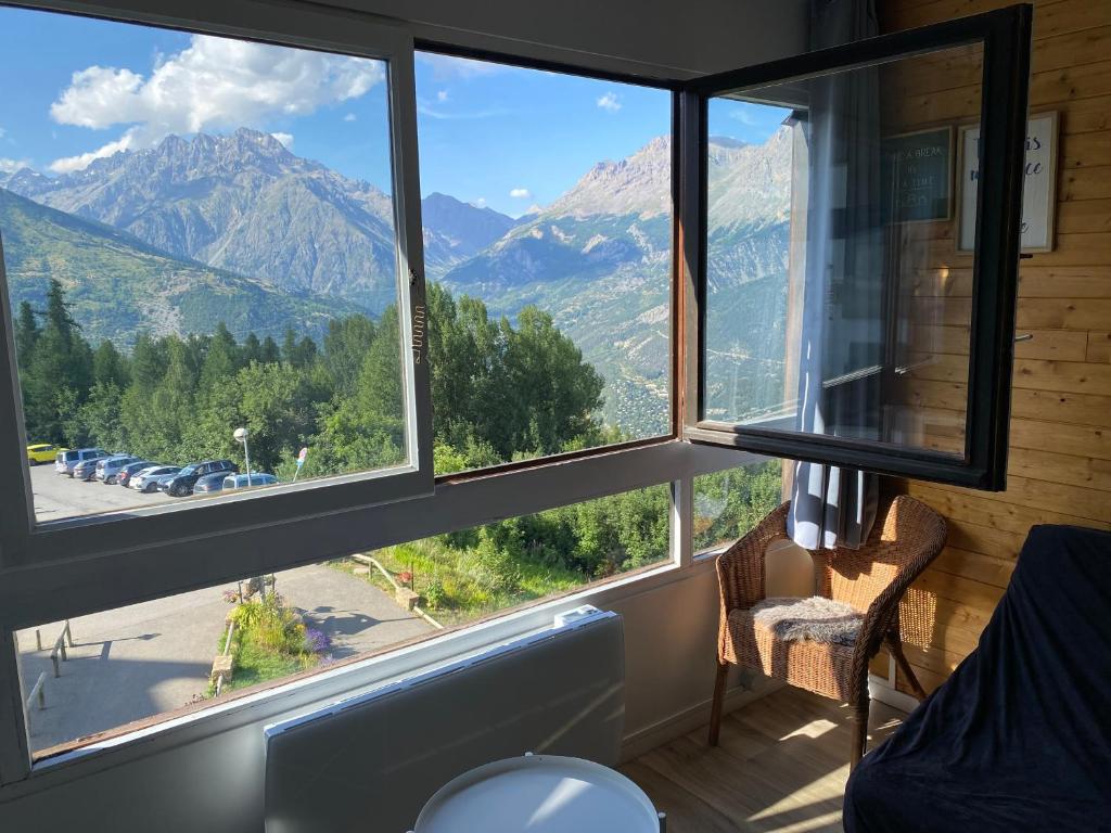 Studio Puy Saint Vincent 1600 aux pieds des pistes appartement pied des pistes 10