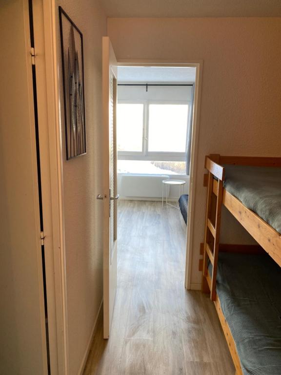 Studio Puy Saint Vincent 1600 aux pieds des pistes appartement pied des pistes 5