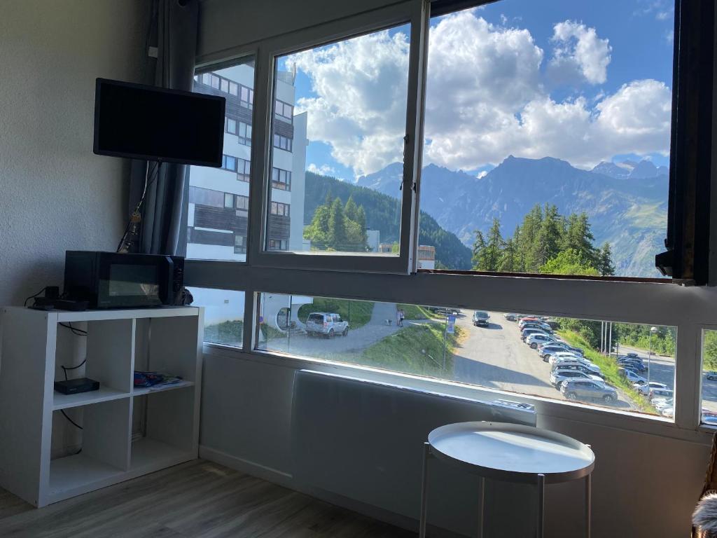 Studio Puy Saint Vincent 1600 aux pieds des pistes appartement pied des pistes 8